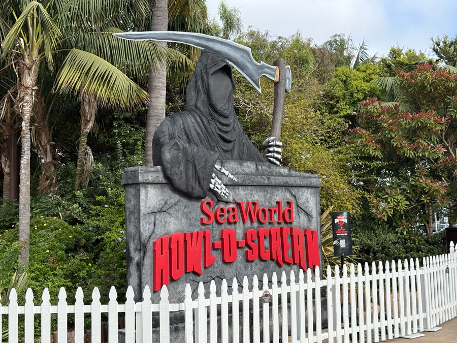 Flash Sale on Howl-O-Scream at SeaWorld San Diego Review