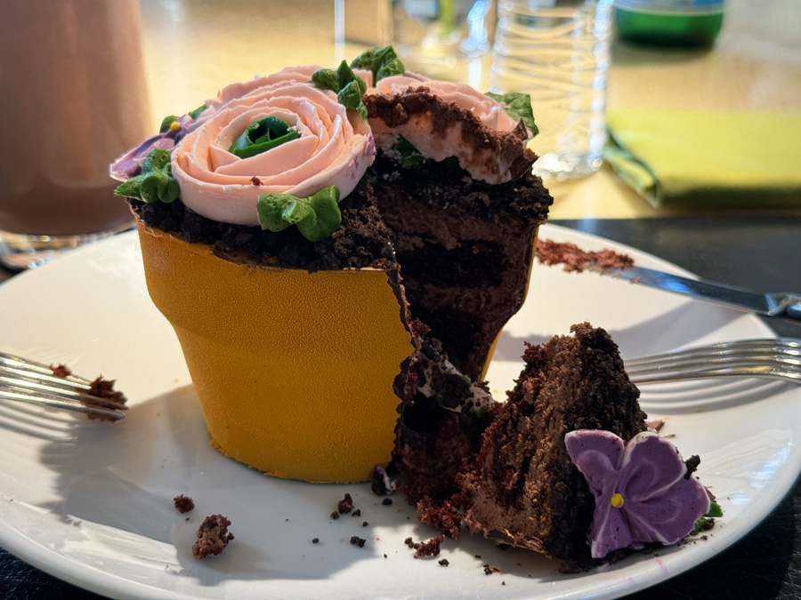 'Fleur' dessert, cut into pieces - Jardin Brunch & Breakfast Restaurant