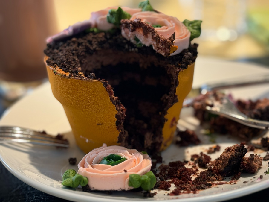 Flower pot shaped dessert at Jardin, Encore Las Vegas