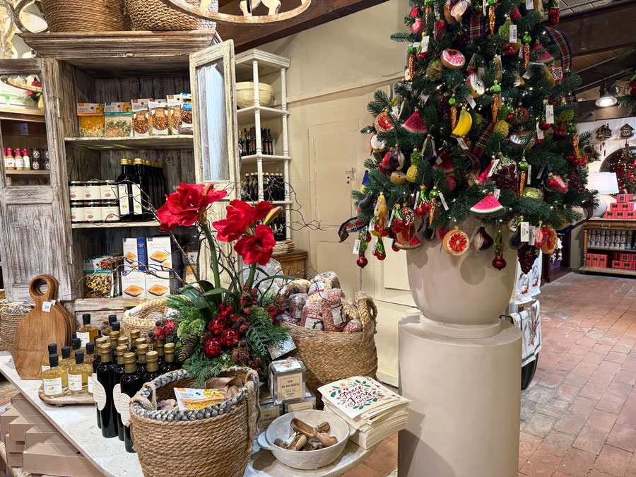 Holiday Kitchen Gifts at Roger's Gardens