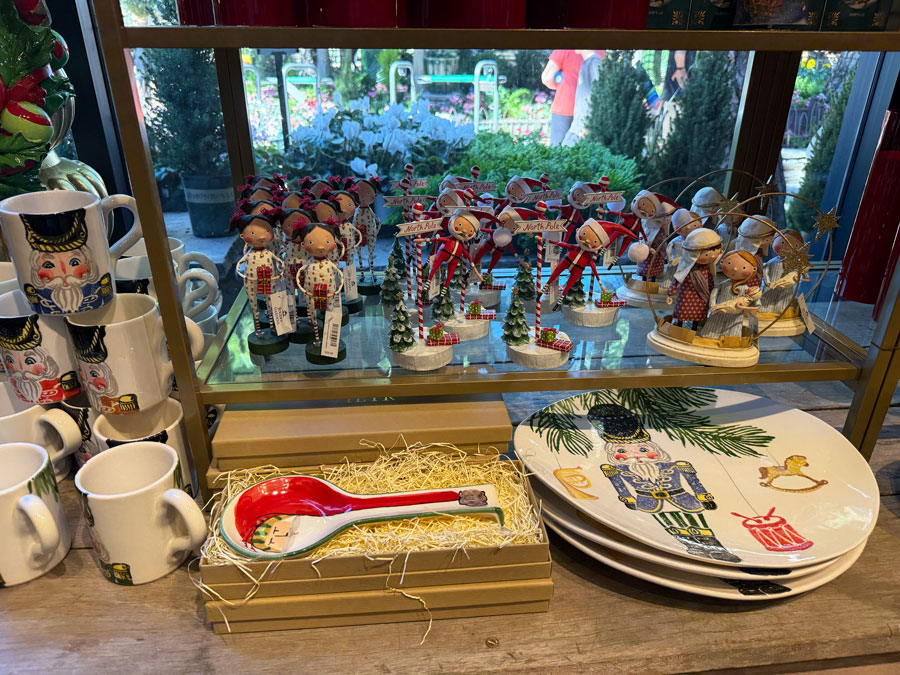 Holiday tableware and kitchen gifts at Roger's Gardens