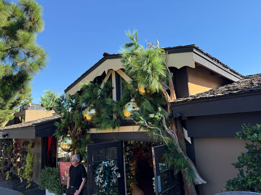 Roger's Gardens Christmas Boutique 2025
