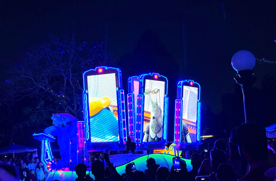 Disneyland night parade