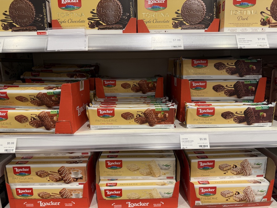 Premium Italian wafers filled with hazelnut and chocolate cream.