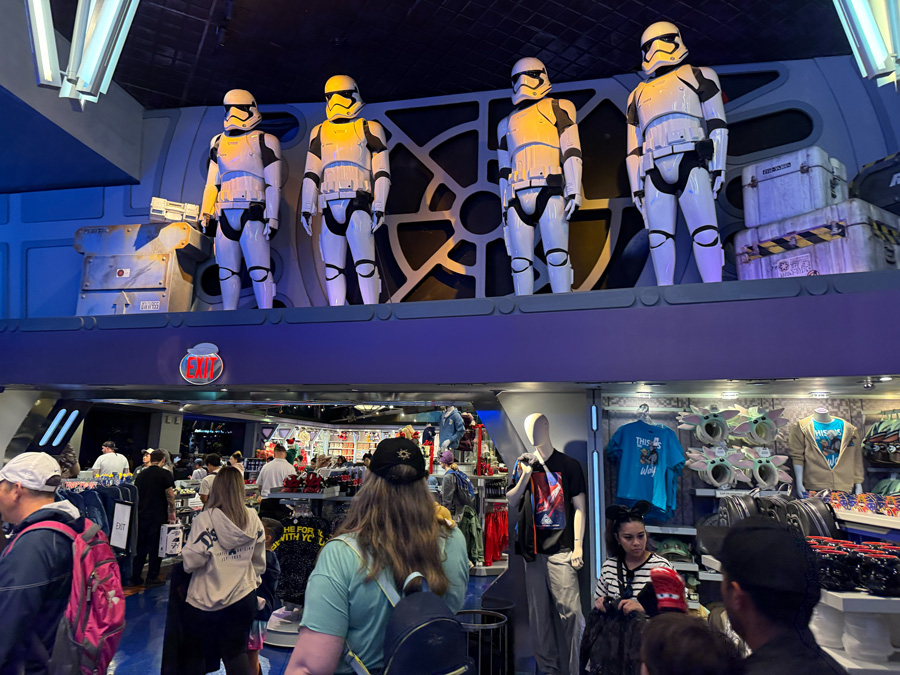 Galaxy's Edge at Disneyland