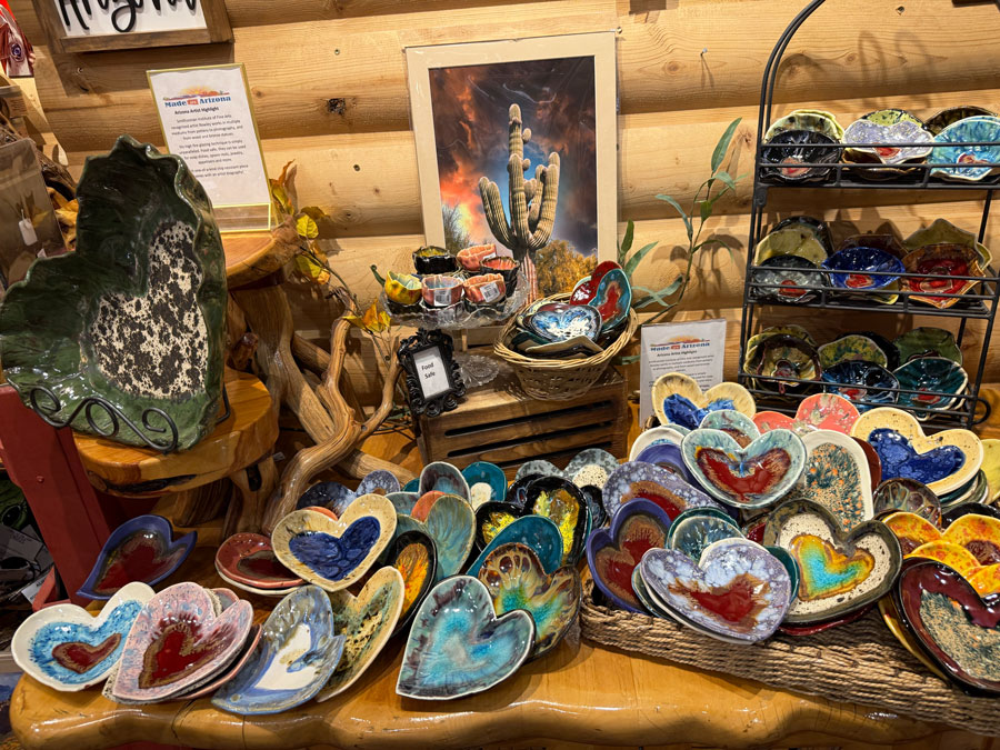Heart-shaped ceramic plates - The Naja store