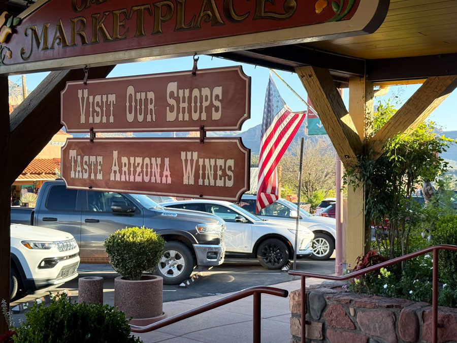 Oak Creek Marketplace - Sedona, AZ