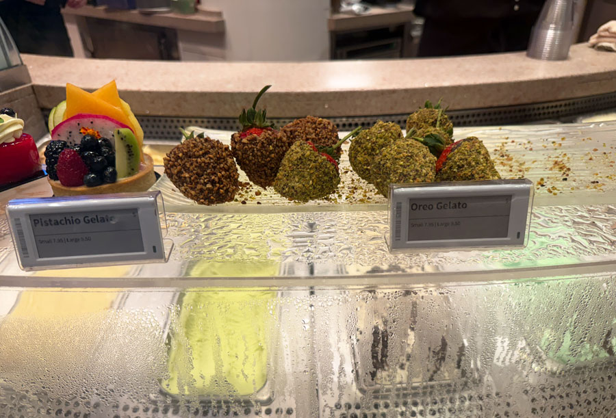 Oreo Gelato or Pistachio Gelato at the Bellagio Patisserie
