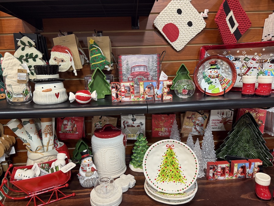 A unique blend of western and holiday charm