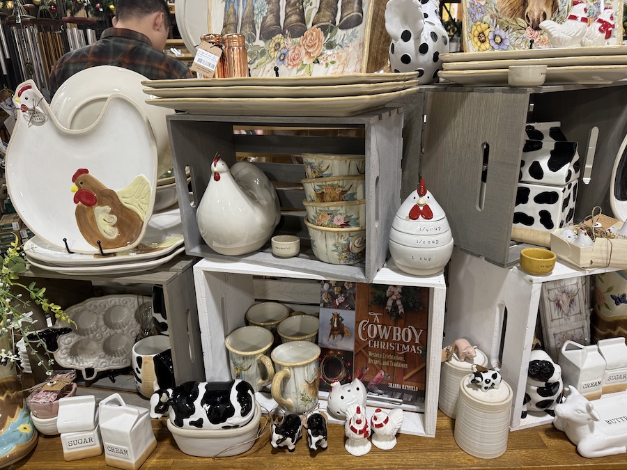 Rustic-style tableware paired with western décor elements, creating a warm Arizona-inspired display at Spice Traveler.