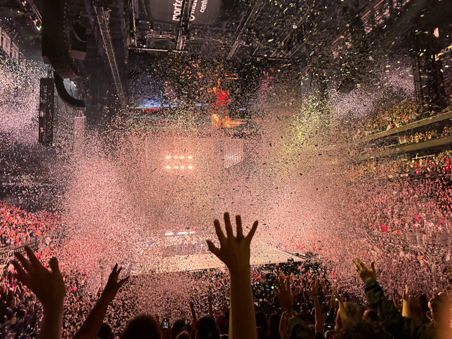 The grand finale of the Billie Eilish show