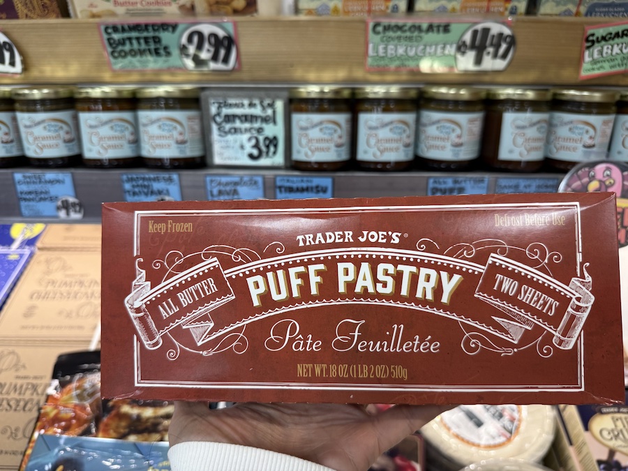Boxes of puff pastry — ideal for tarts, turnovers, and savory appetizers.