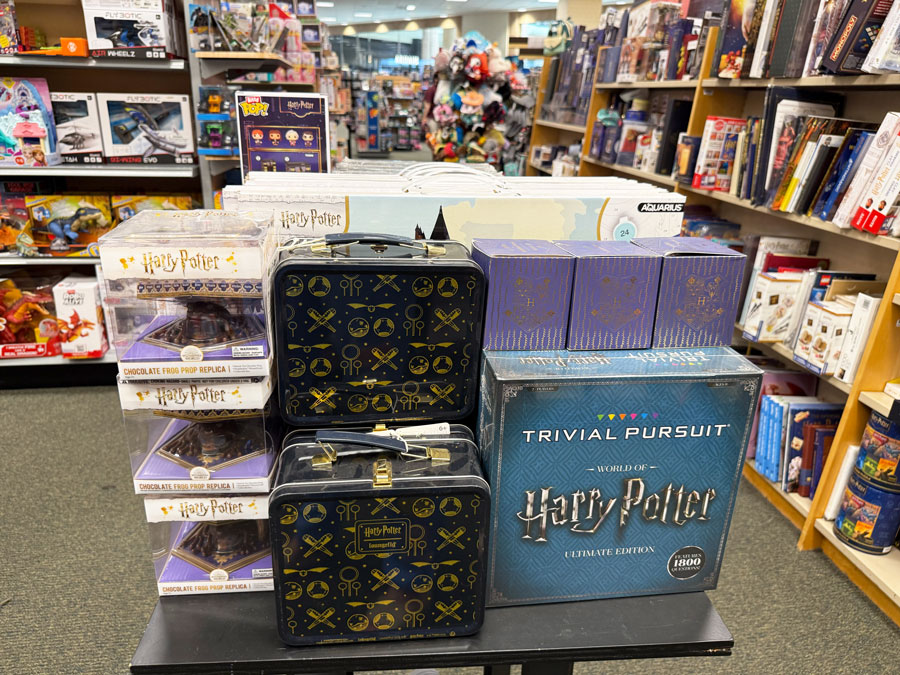 Trivial Pursuit: World of Harry Potter Ultimate Edition at B&N