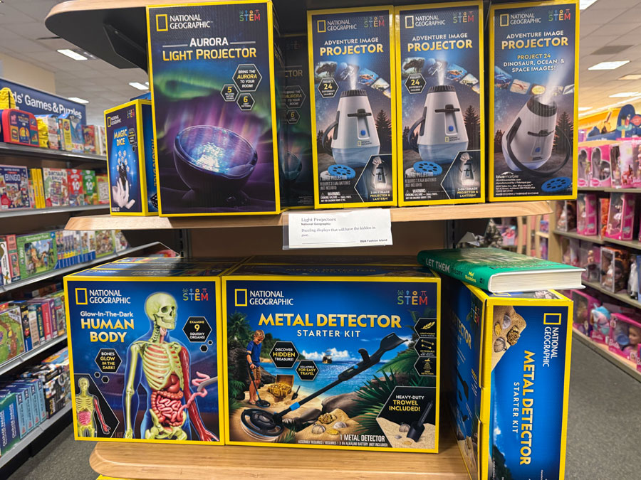 Cool kits from National Geographic at Barnes & Noble