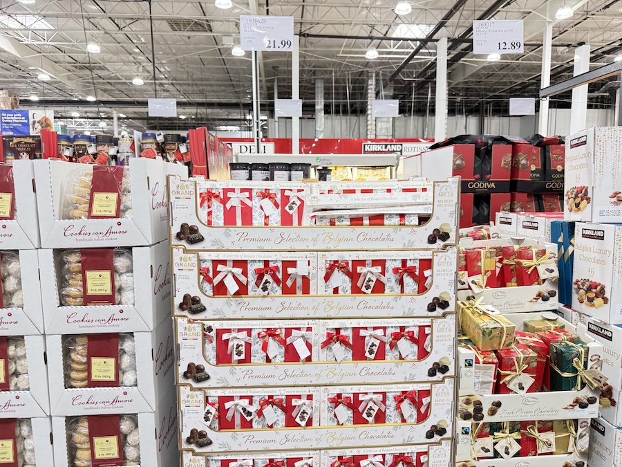 A colorful four-pack gift set of Gudrun mini cube chocolates, packaged for easy holiday gifting.