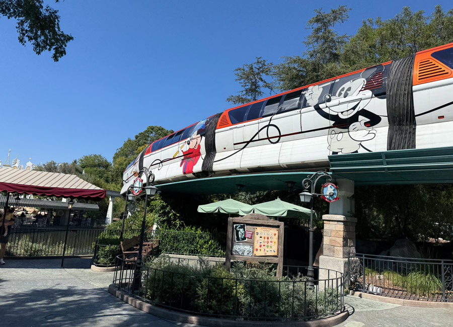 Disneyland Monorail