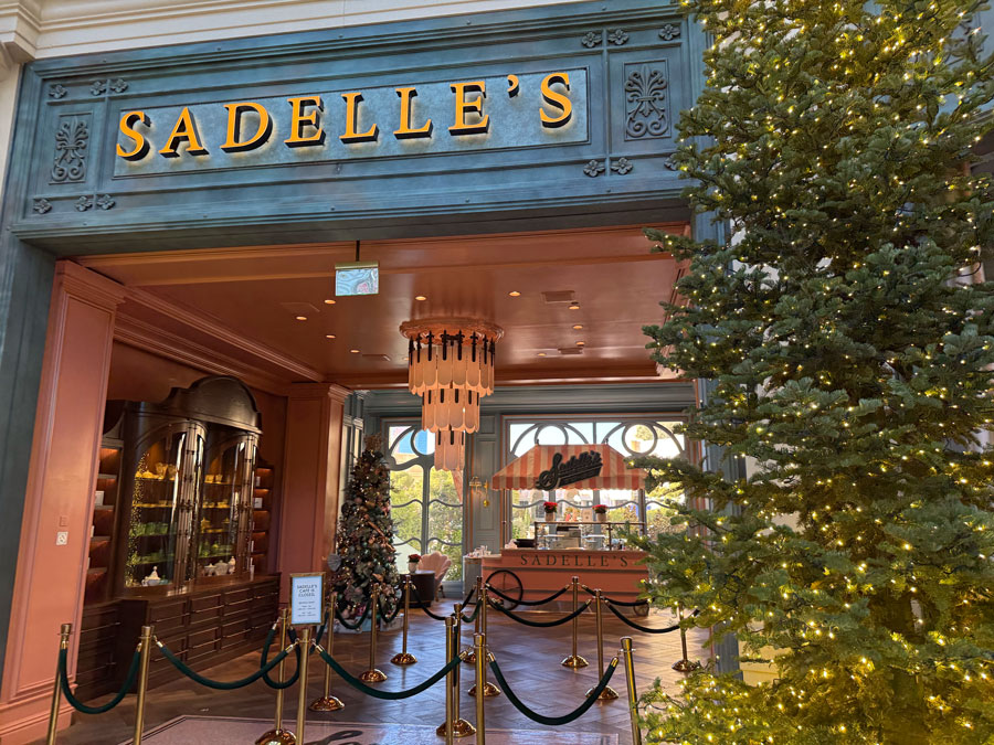 Sadelle's Café - The Bellagio Conservatory and Botanical Gardens in Las Vegas