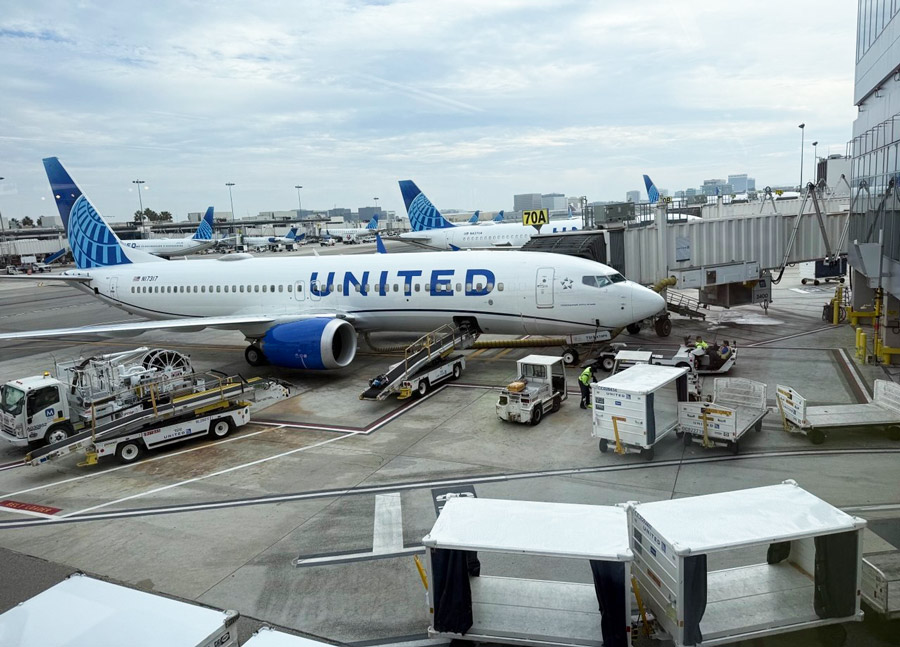 United Express airline