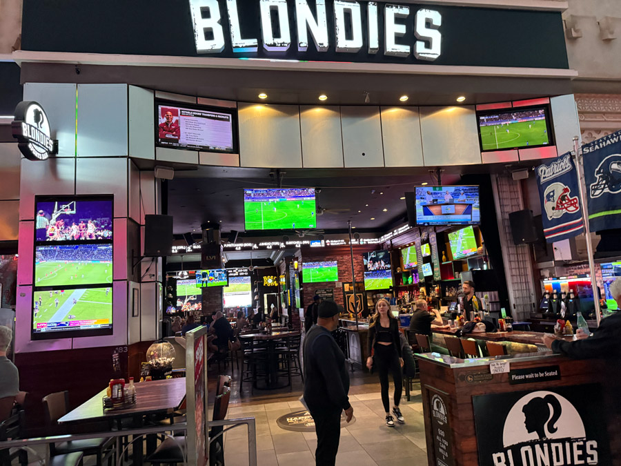 Blondies Sports Bar & Grill at Miracle Mile Shops