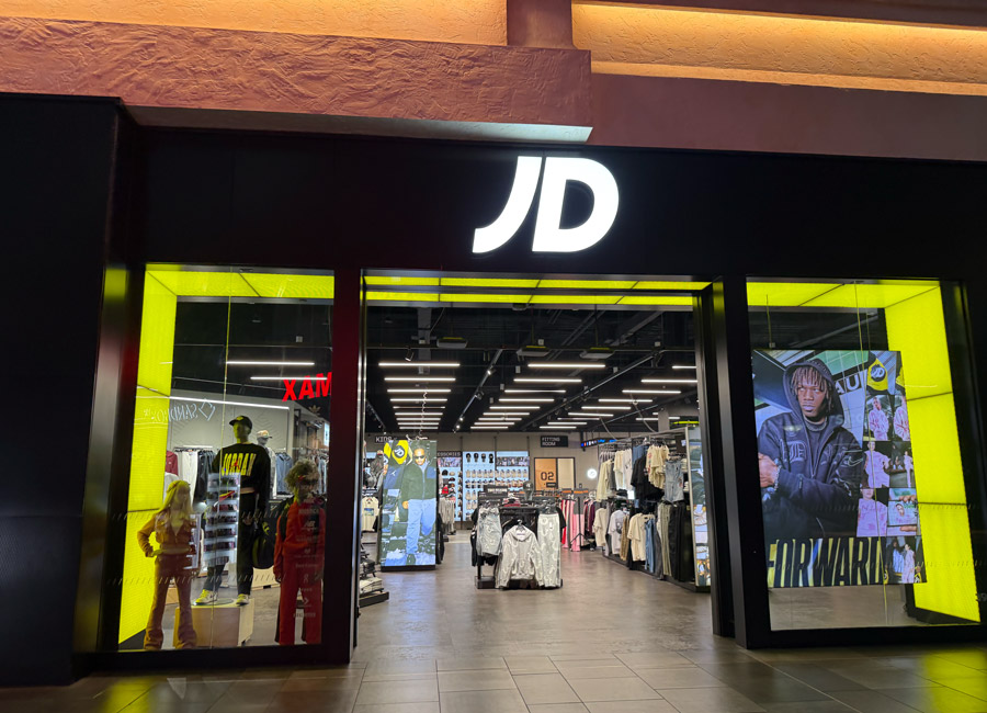 JD Sports at Miracle Mile Shops