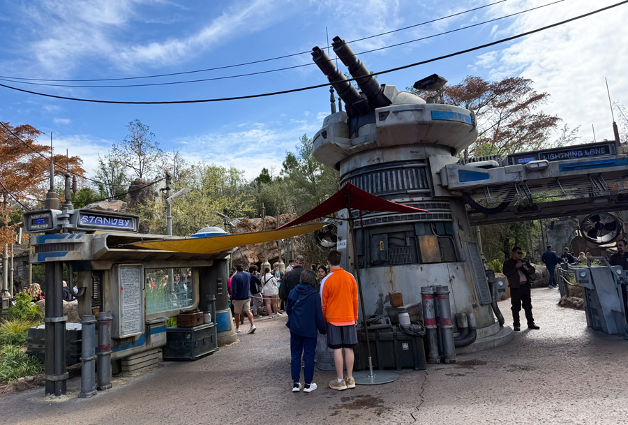 Queue area for Star Wars: Rise of the Resistance at Galaxy's Edge.