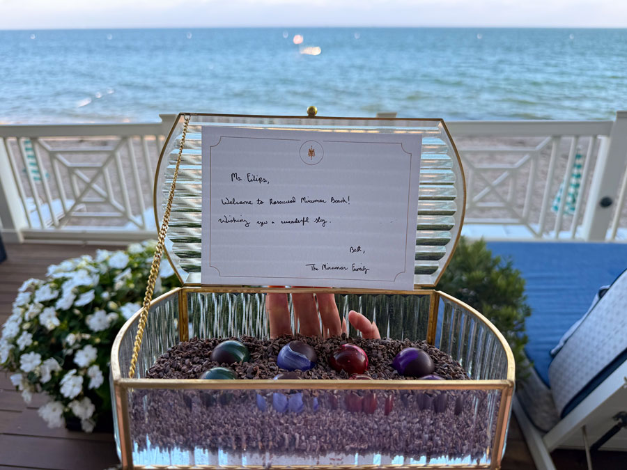 Welcome amenity with ocean view at Rosewood Miramar Beach