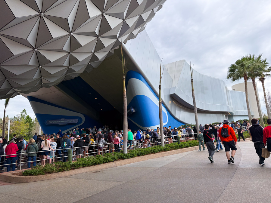 Long queue outside Spaceship Earth at EPCOT