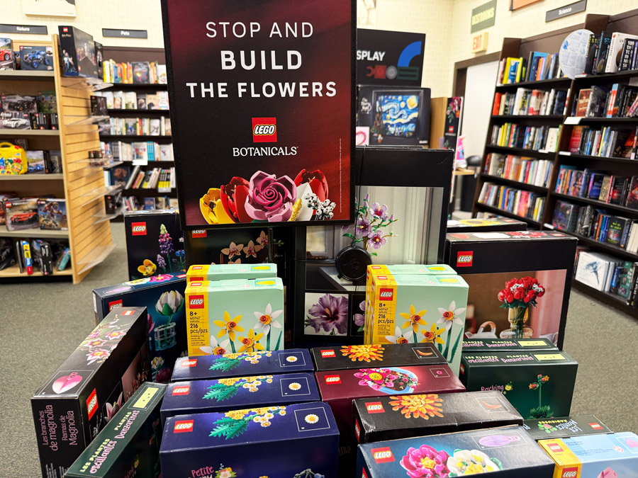 LEGO Botanicals flowers and decorative building sets at Barnes & Noble